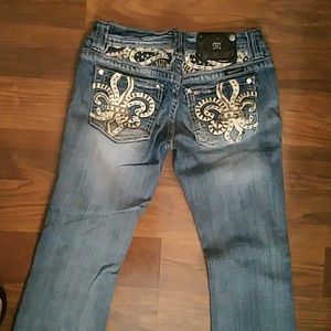 Miss Me size 27R. Boot